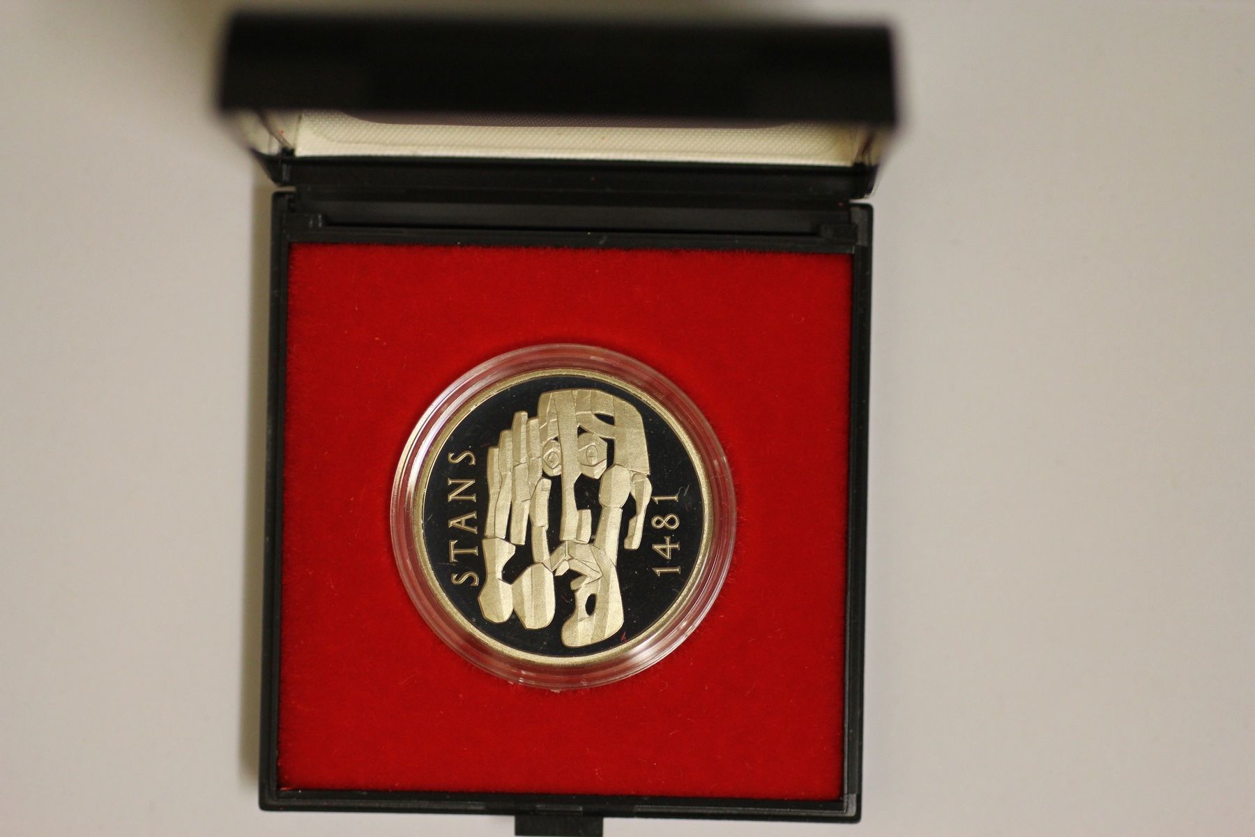Tutti le monete: 5 Francs 1981 STANS - Polierte Platte / Flan Bruni – Nuovo e nell'imballaggio originale da LE LIGNON venduto da Katanaion