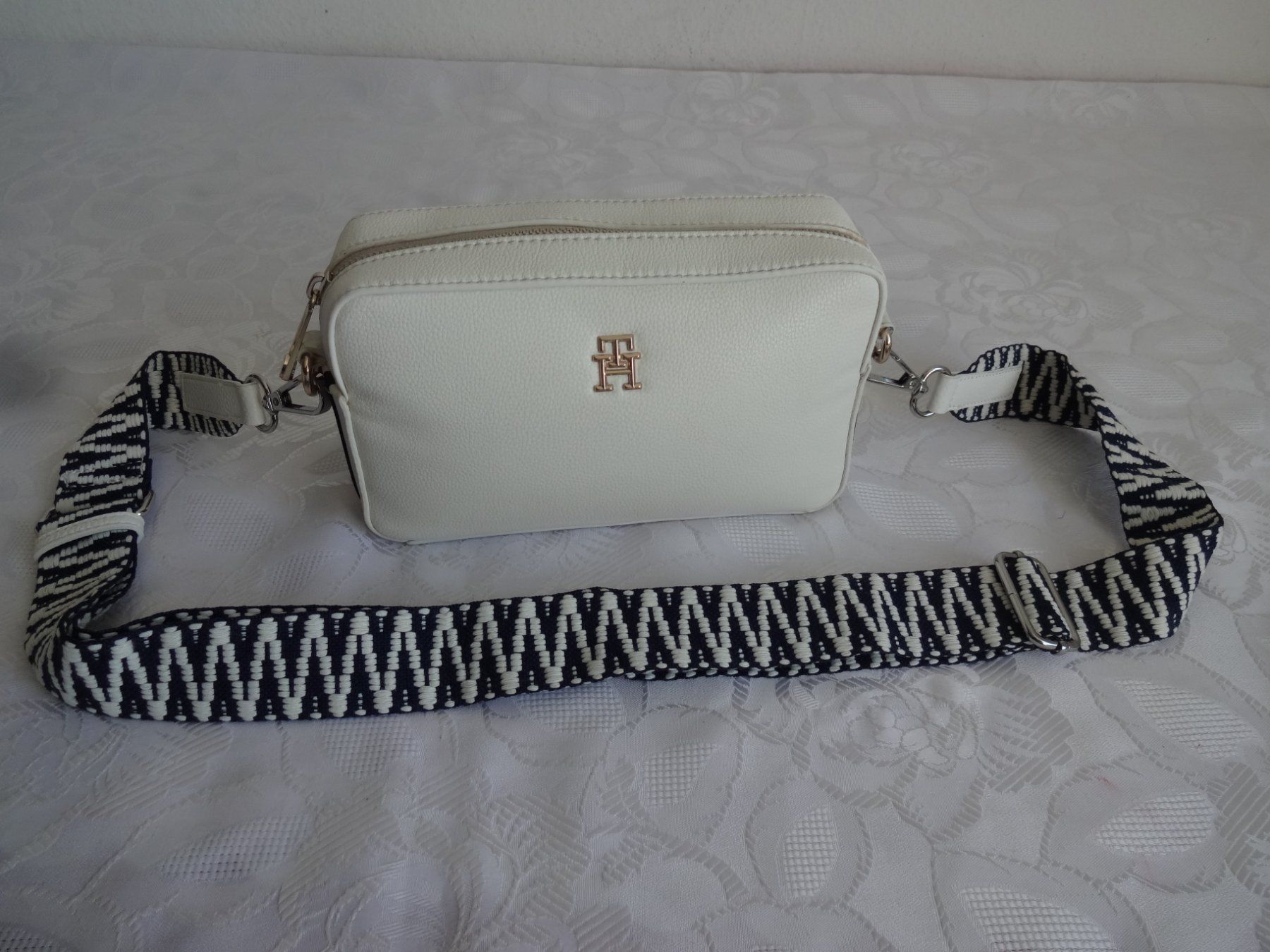 Tommy Hilfiger Borse: "" TOMMY HILFIGER "" Leder  Umhängetasche – Nuovo (secondo la descrizione) da Frauenfeld venduto da rey06