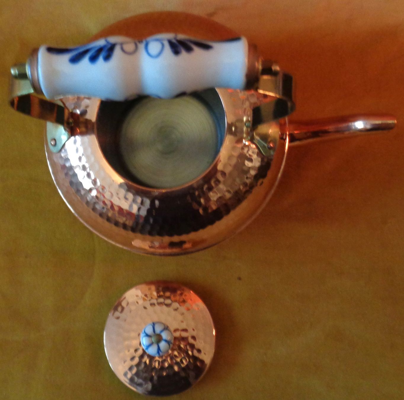 Teiere: KUPFER VINTAGE TEEKANNE MIT DECKEL – Usato da Lausanne venduto da kiliman73 1
