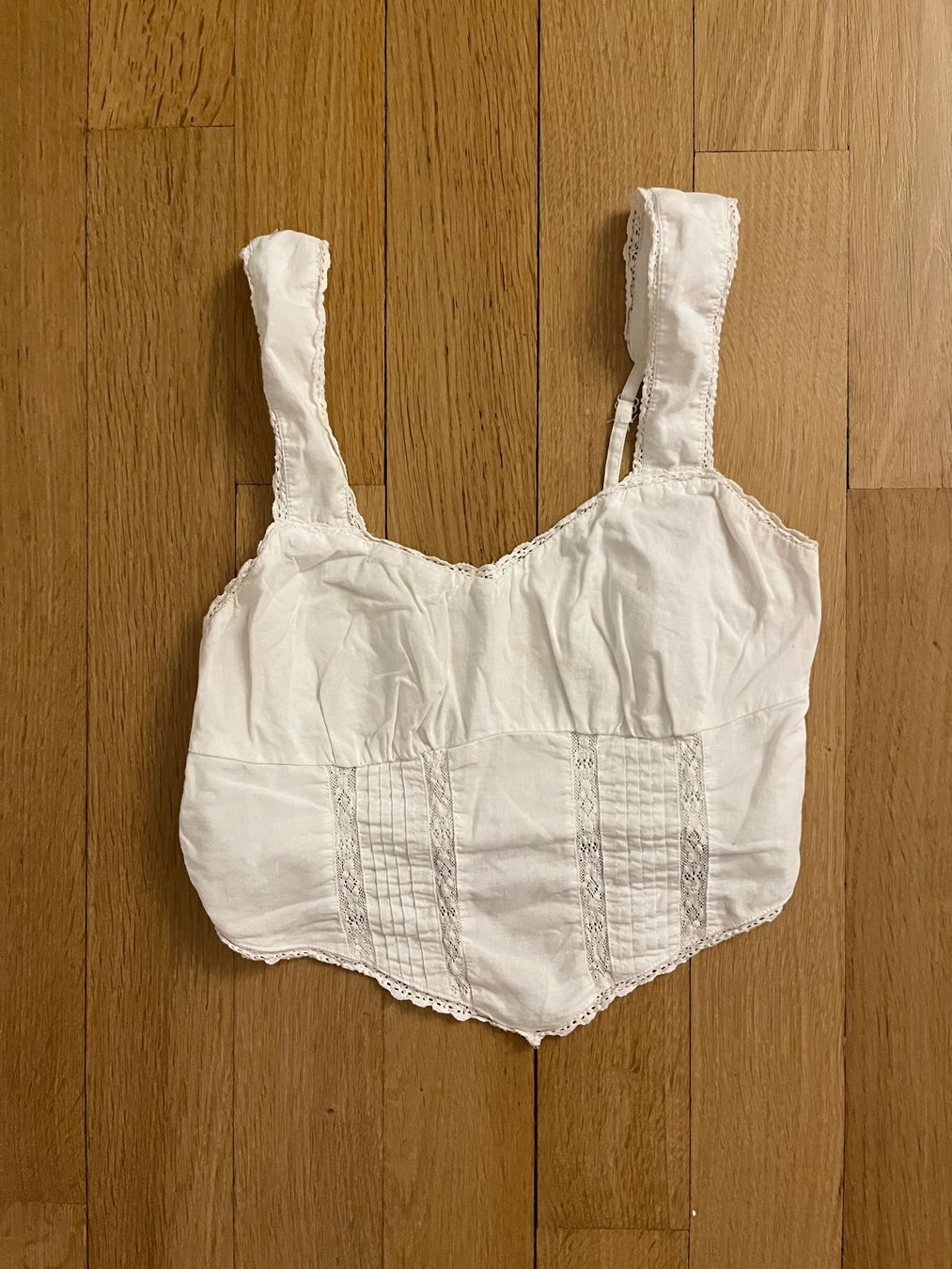 Bershka Tops: Sommer-Top Spitzenborde – Gebraucht aus Rüti ZH von sar_9gnw