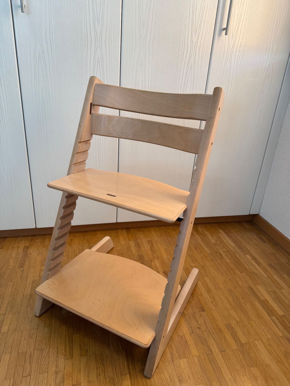 Hochstühle: Tripp Trapp – Gebraucht aus Kestenholz von cvx_889vv 1