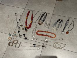 Verschiedene Schmuck - bijoux vario
