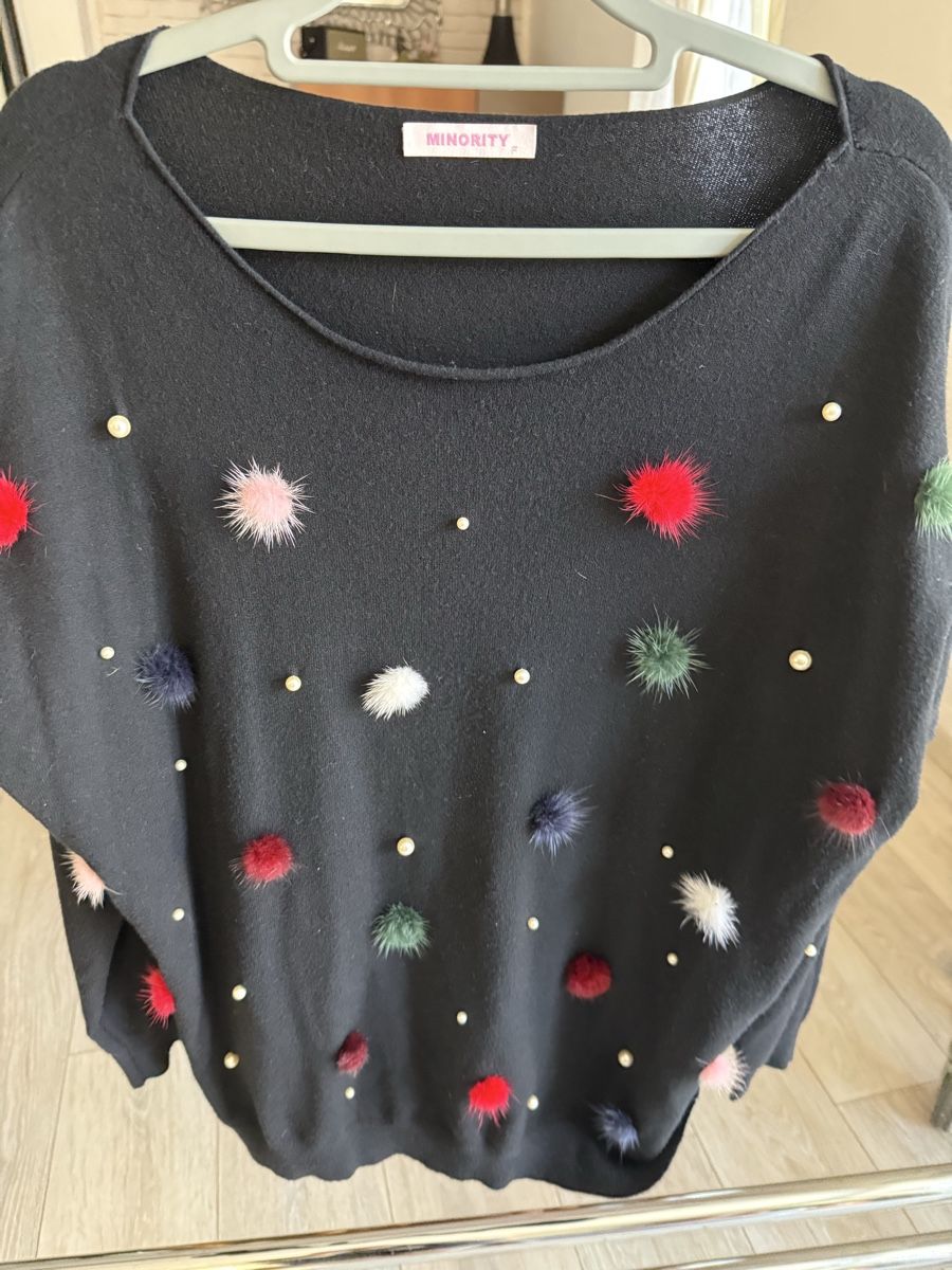 Maglioni & Felpe: Pull noir à pompons colorés et perles taille L – Nuovo (secondo la descrizione) da Nuvilly venduto da smi_6qtk