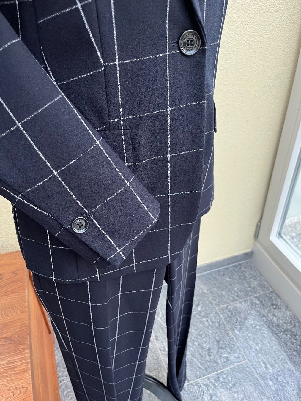 Marc Cain Completi & Tailleur: Hammer Hosenanzug von Marc Cain – Usato da Hergiswil NW venduto da Primia 3