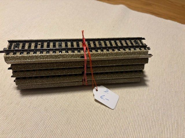 Märklin Modellini di ferrovie: Märklin Gleis 5106(D) – Usato da Frenkendorf venduto da HampeFrenk