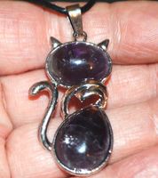 Halskette Z-021 – Amethyst – Katze - 44x25x6mm