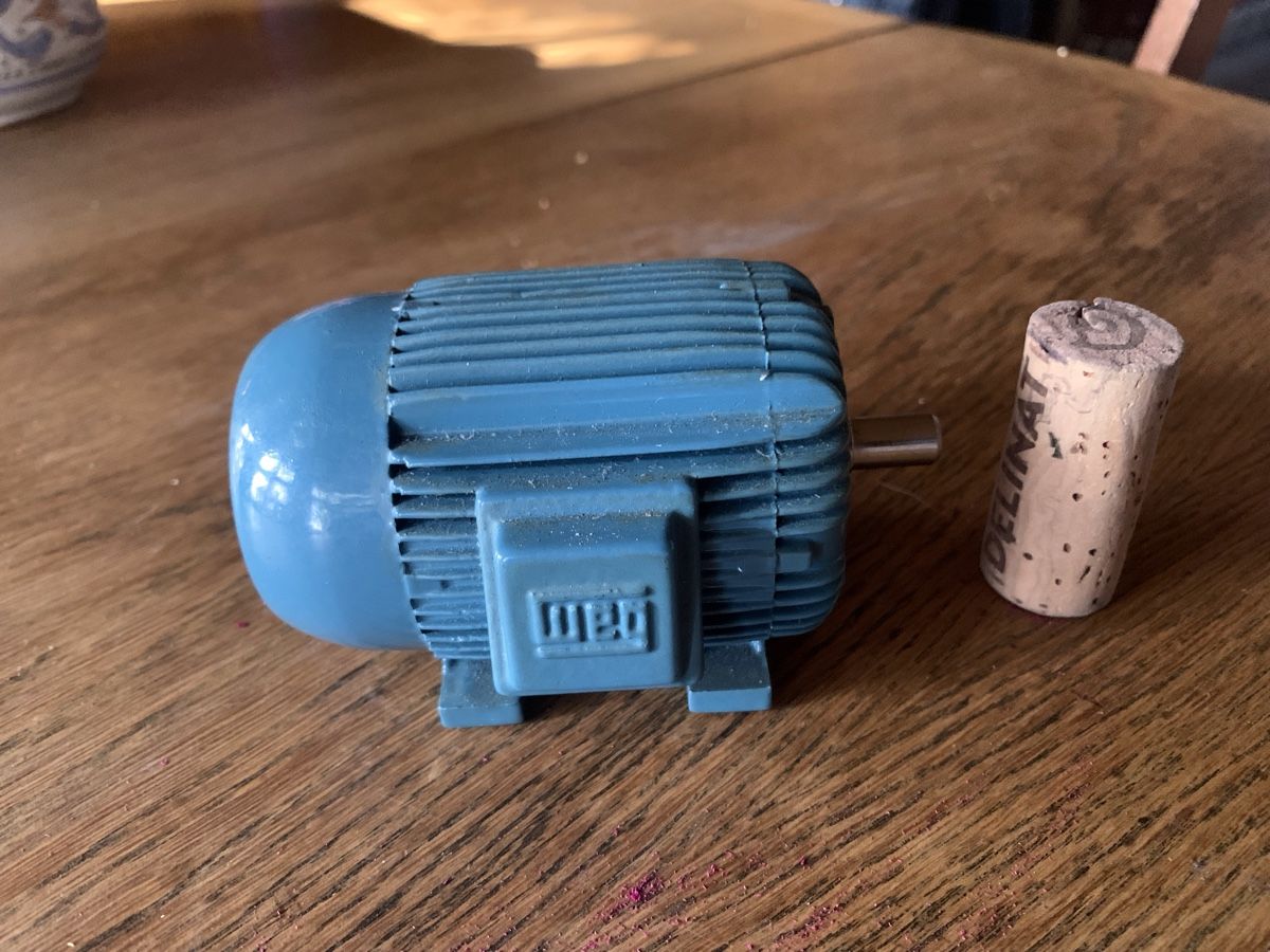 Kit di modellismo & Modellini statici: Modell, WEG-E-Motor, Briefbeschwerer, neuwertig – Usato da Dussnang venduto da pml253