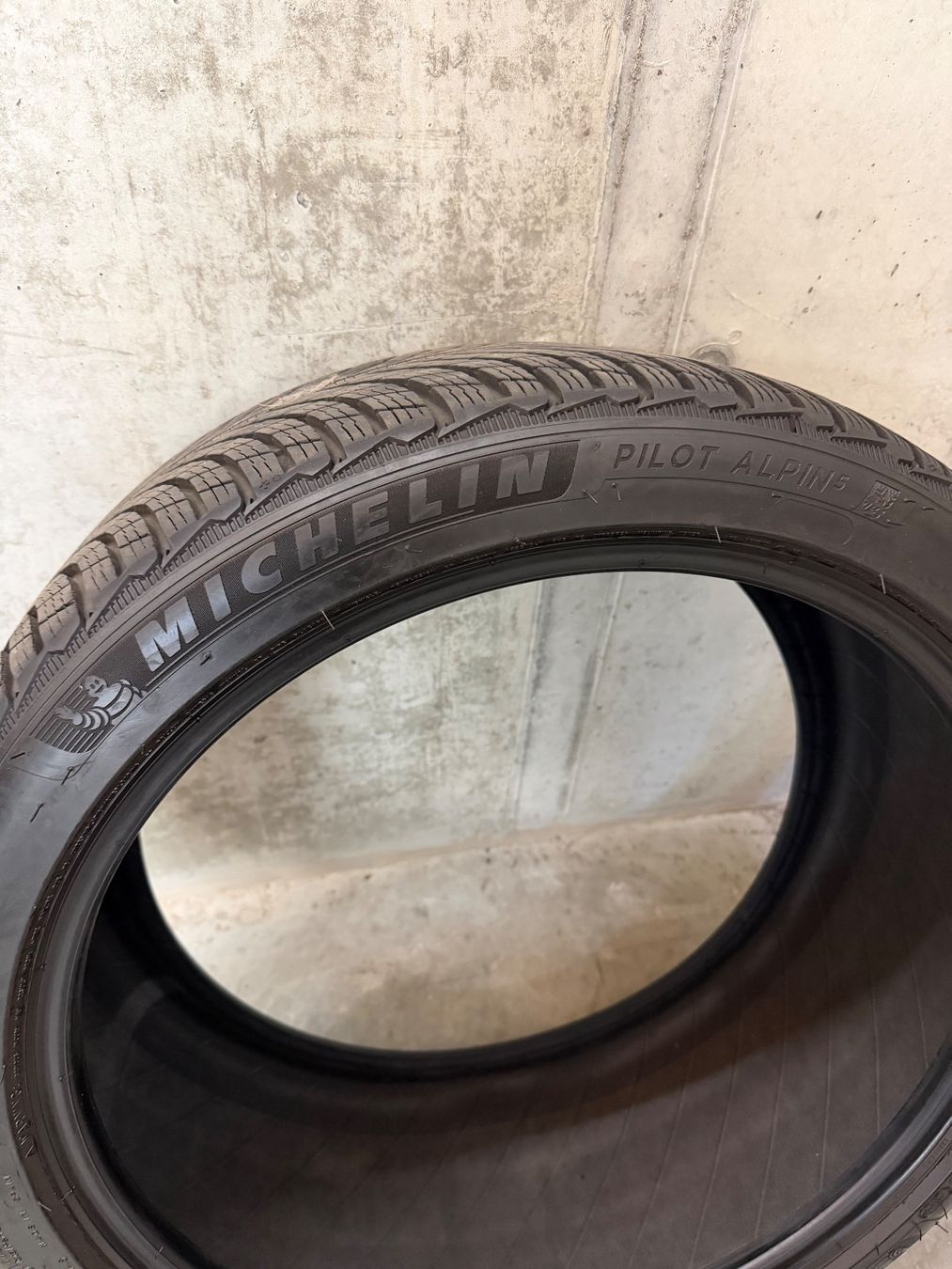 Michelin Pneumatici & Ruote complete: Michelin Pilot Alpin Winterreifen – Usato da Trüllikon venduto da Ljmd