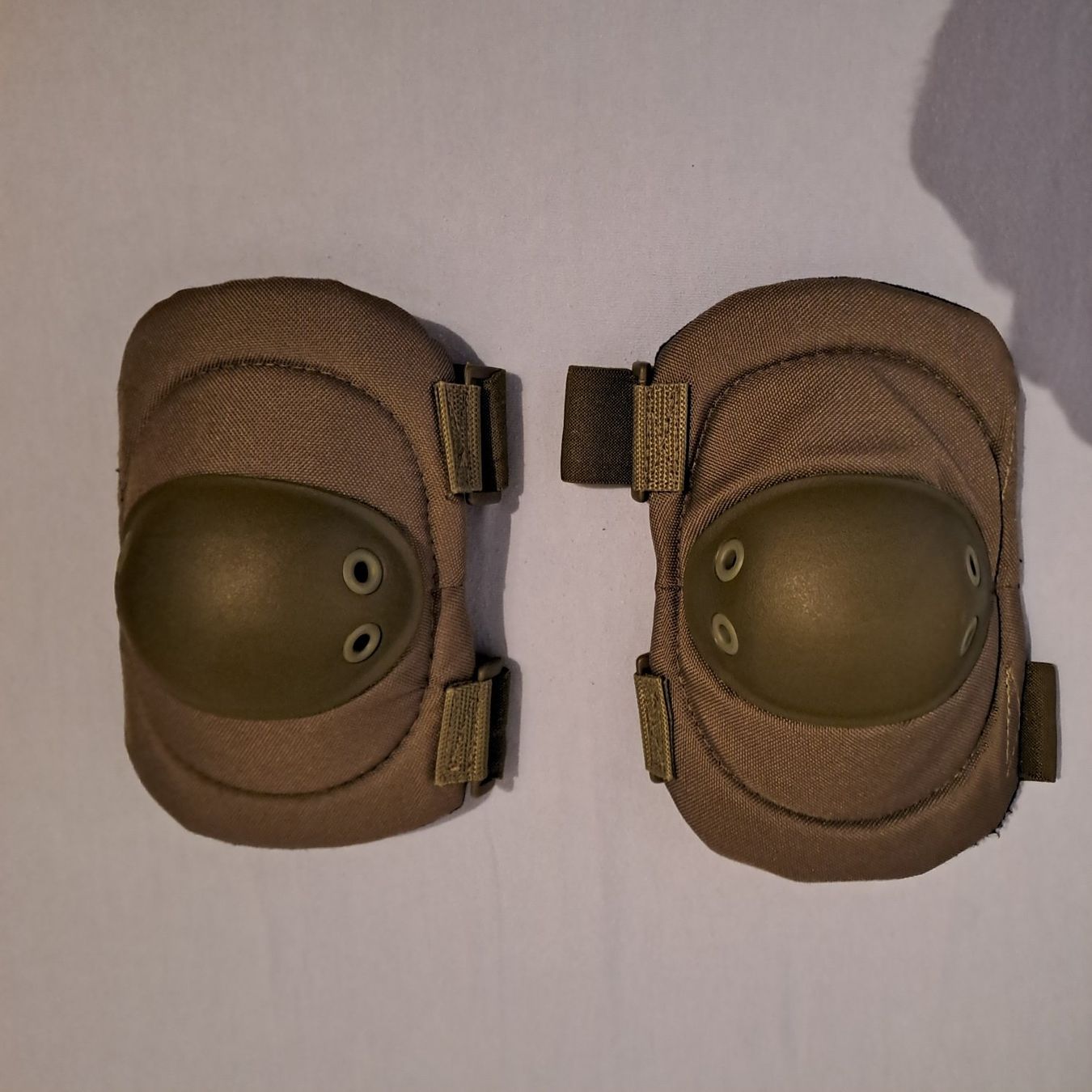 Protezioni & Imbottiture: Knieschoner Militär – Nuovo (secondo la descrizione) da Gipf-Oberfrick venduto da Mig_29