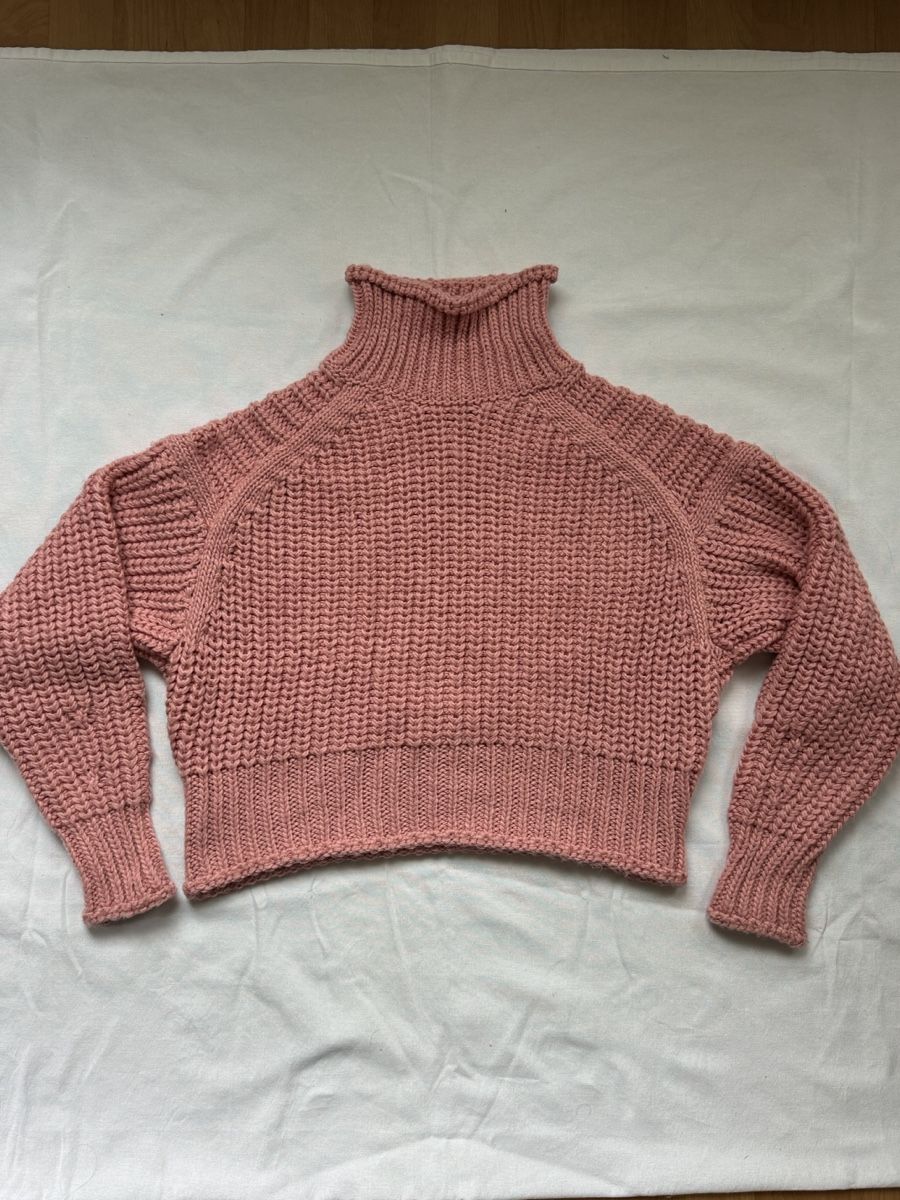 H&M Pulls & Sweat-shirts: Pullover H&M Rosa Gr. XS oversized cropped – D'occasion à Kreuzlingen par EmineColak