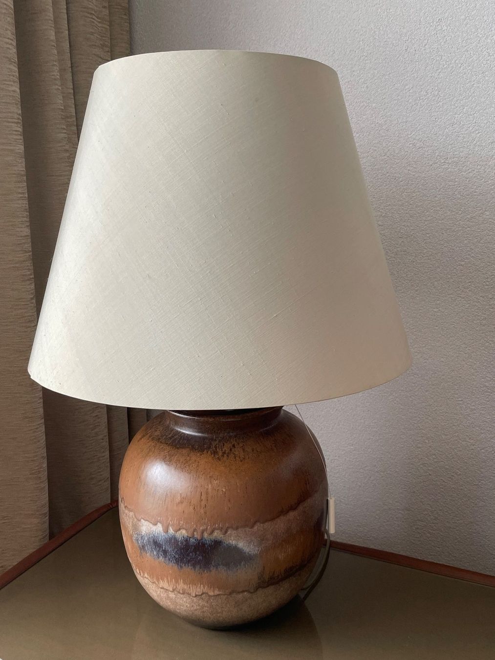 Lampade: Lampe mit Keramikvase (Stoffschirm) – Usato da Zürich venduto da plumita 1