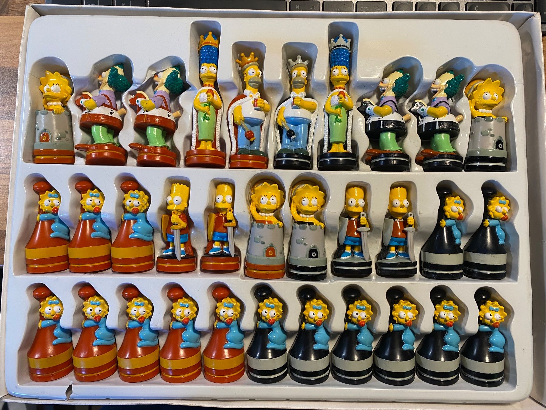 Giochi: Jeu d'echec 'THE SIMPSONS' – Usato da St-Prex venduto da Okoala 1