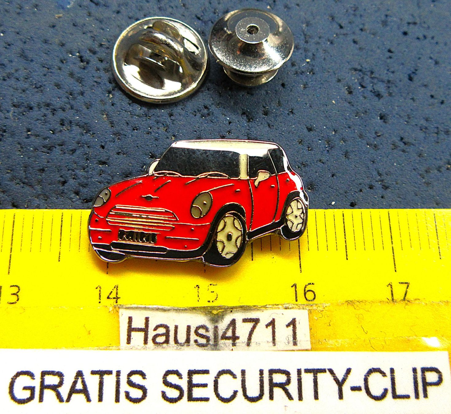 Mini Plaquettes & Badges: MINI COOPER AUTO PIN GLASIERT KLEIN MIT SECURITY-CLIP – D'occasion à Ettingen par Hausi4711