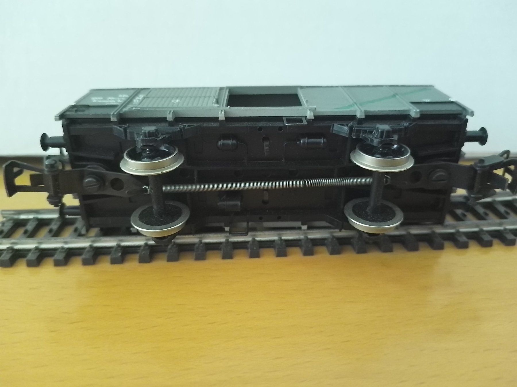 Rivarossi Modelleisenbahnen: Rivarossi 2011 FS H Weinfasswagen – Gebraucht aus Ittigen von Van_der_Valk 3
