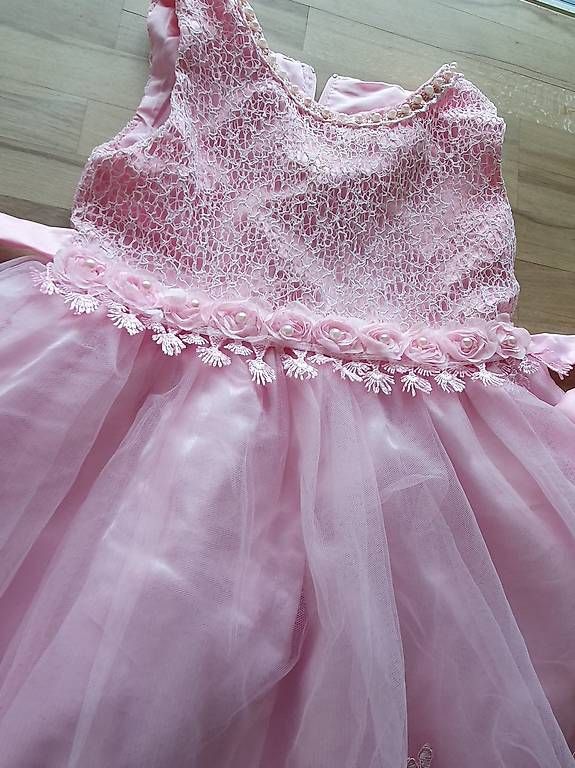 Costumi: Mädchen Prinzessinnen Kleid Grösse 128 – Usato da Ebmatingen venduto da zeitlos-gesund.ch 2