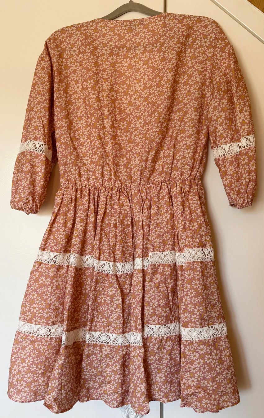 Maje Robes: Maje Blümchenkleid mit Spitze, Grösse 42 – Neuf (Voir description) à Eichberg par Lolapop18 1