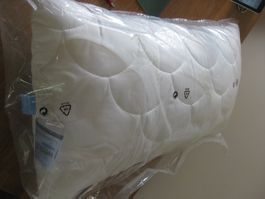 Kopfkissen der Marke wenaCel sensitive 40 x 80 cm.