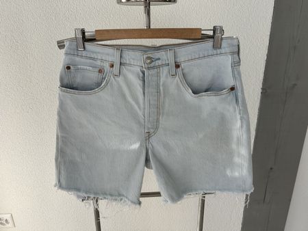 Levi’s 501 High Rise Shorts - Summer Essential! - W30 48