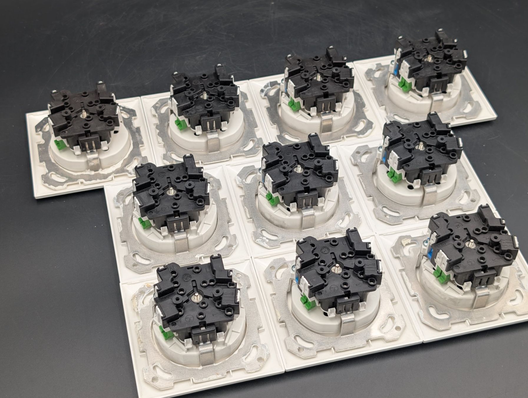 Feller Stecker: Feller EDIZIOdue Set 10 Stück 3xT13 – Gebraucht aus Winterthur von Hint17 7