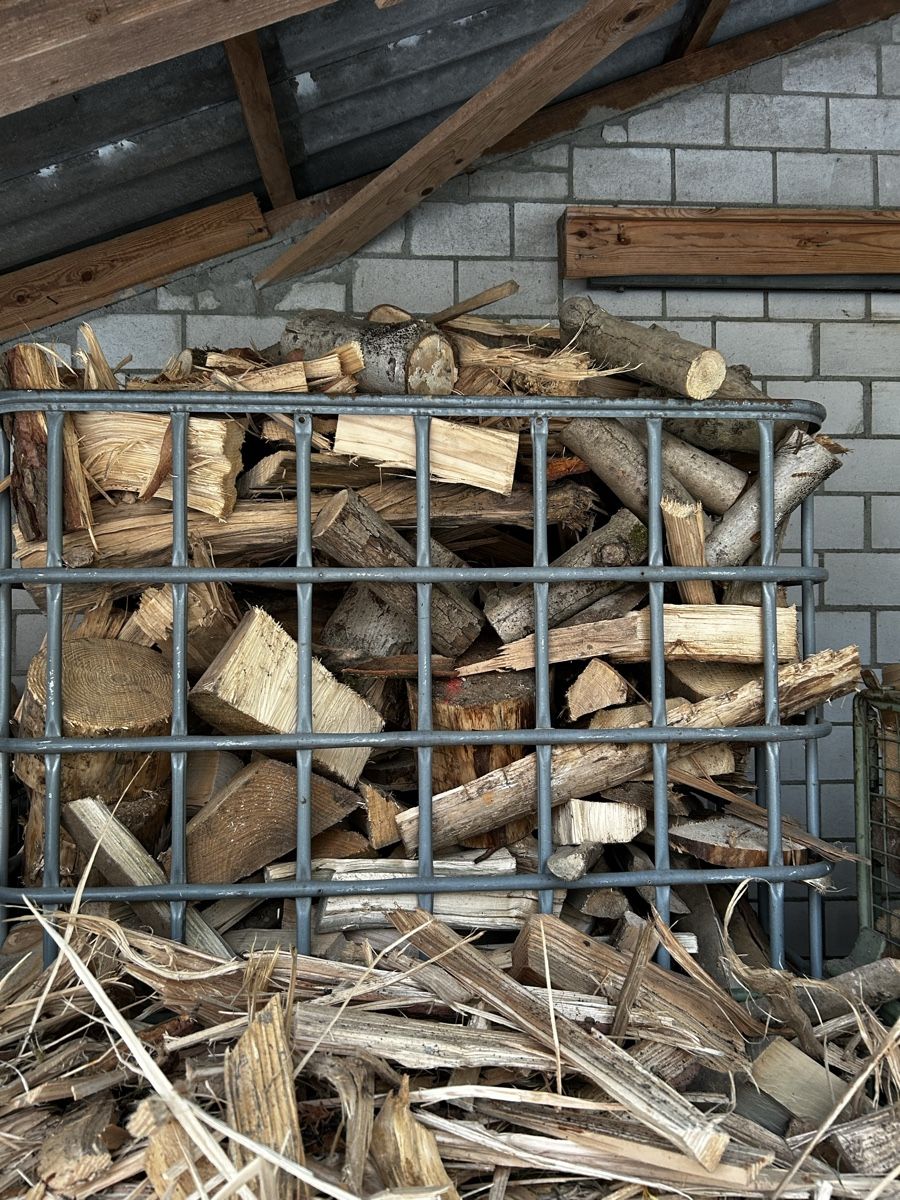Articoli in legno: Brennholz – Usato da Gretzenbach venduto da TeaRex