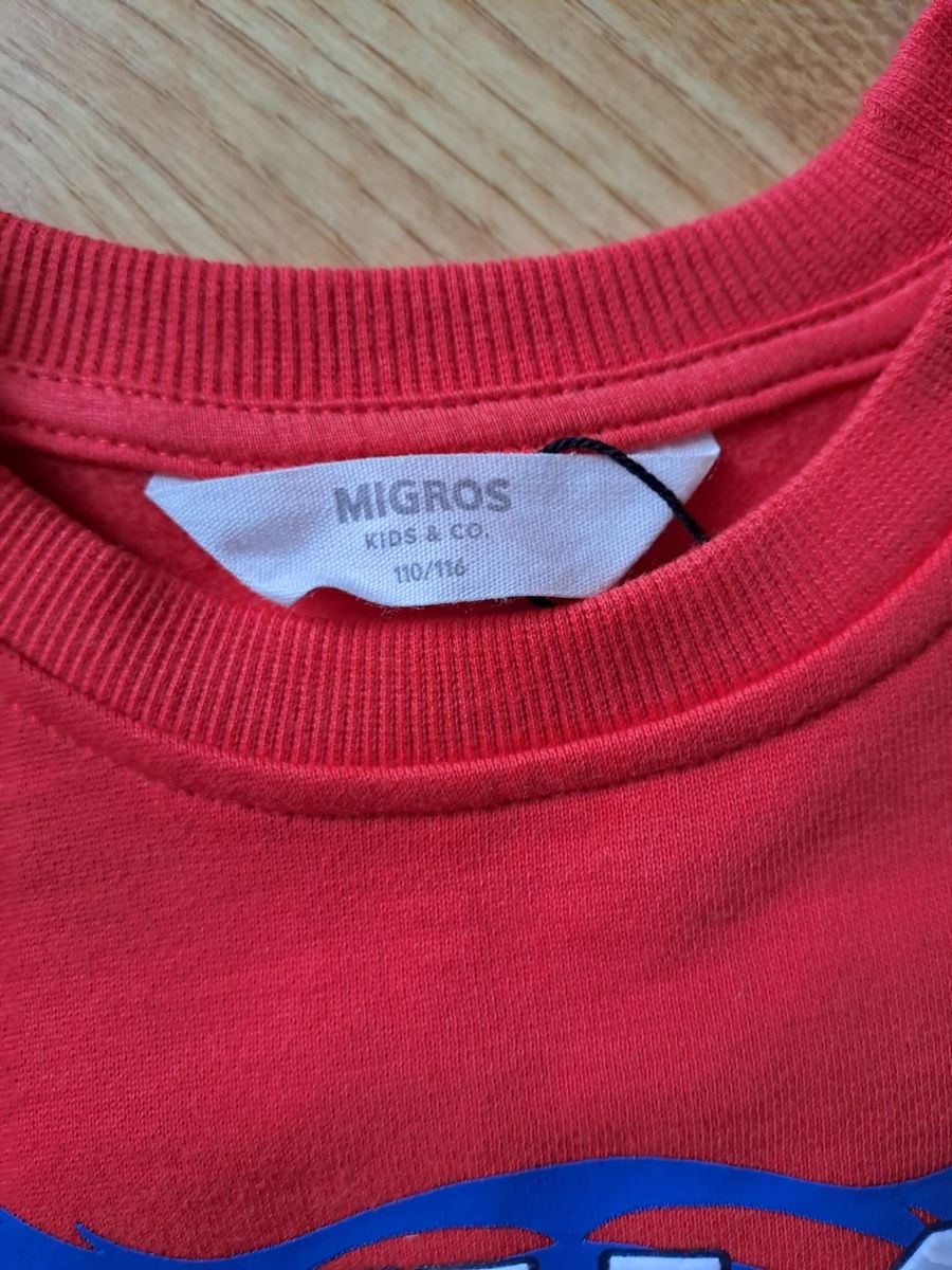 Pullover & Sweatshirts: Pullover – Neu und originalverpackt aus Bottenwil von Guguseli014 1