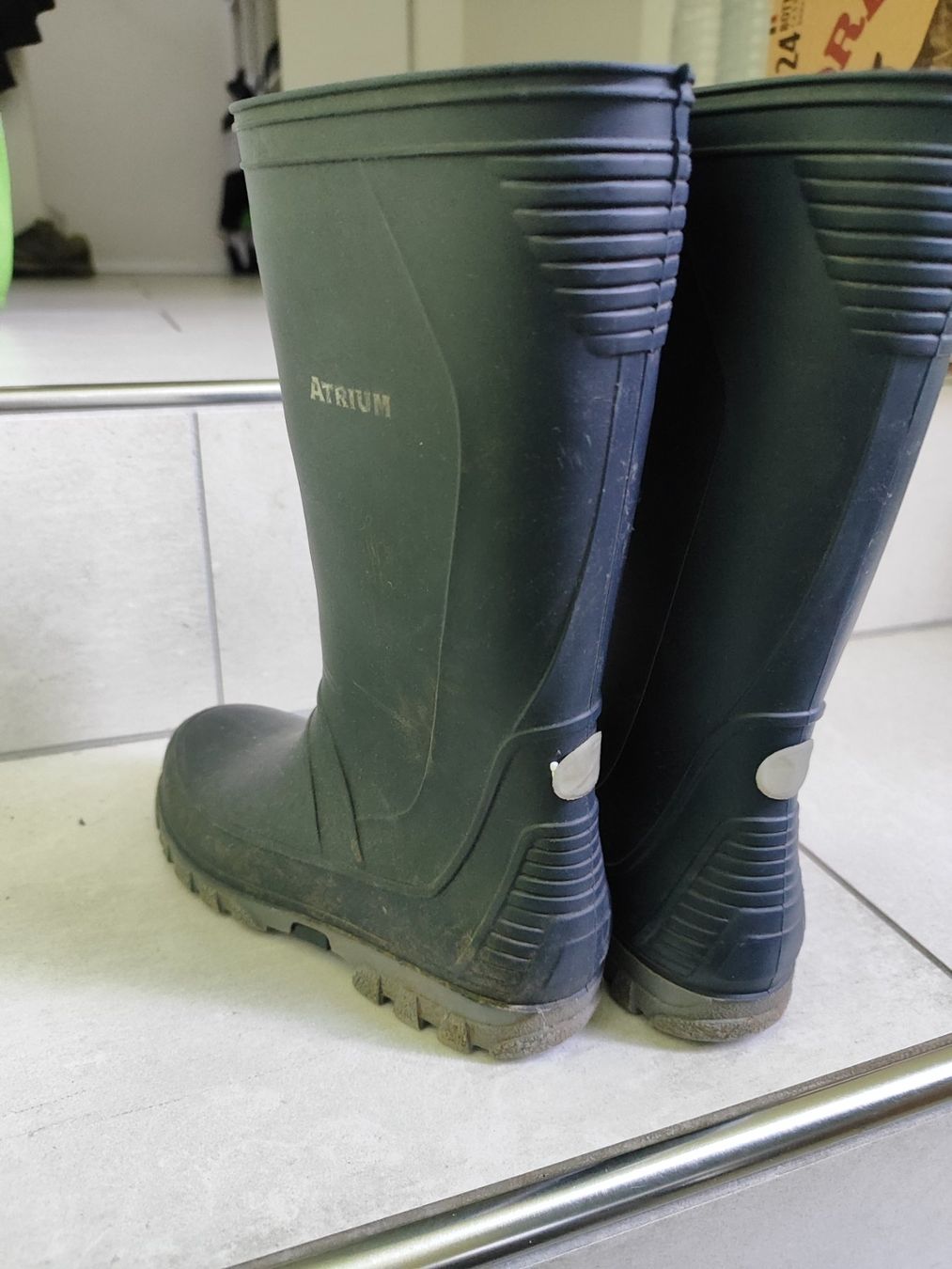 Schuhe für Jungen: Robuste Regenstiefel Gr. 31 – Gebraucht aus Seon von Mandes1 1