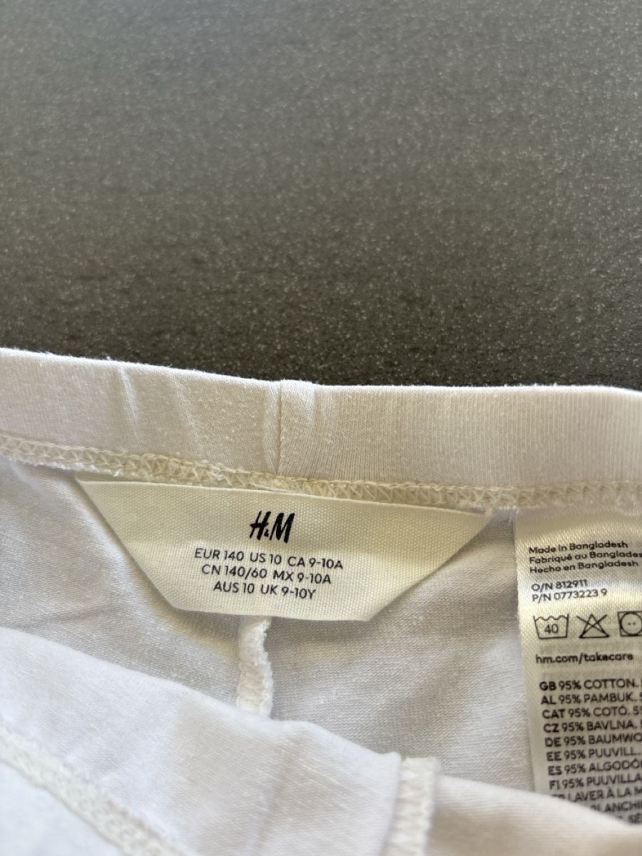 H&M Strümpfe & Strumpfhosen: H&M Mädchen Radlerhosen, Gr. 140 – Gebraucht aus Wilen b. Wil von b-mountain 2