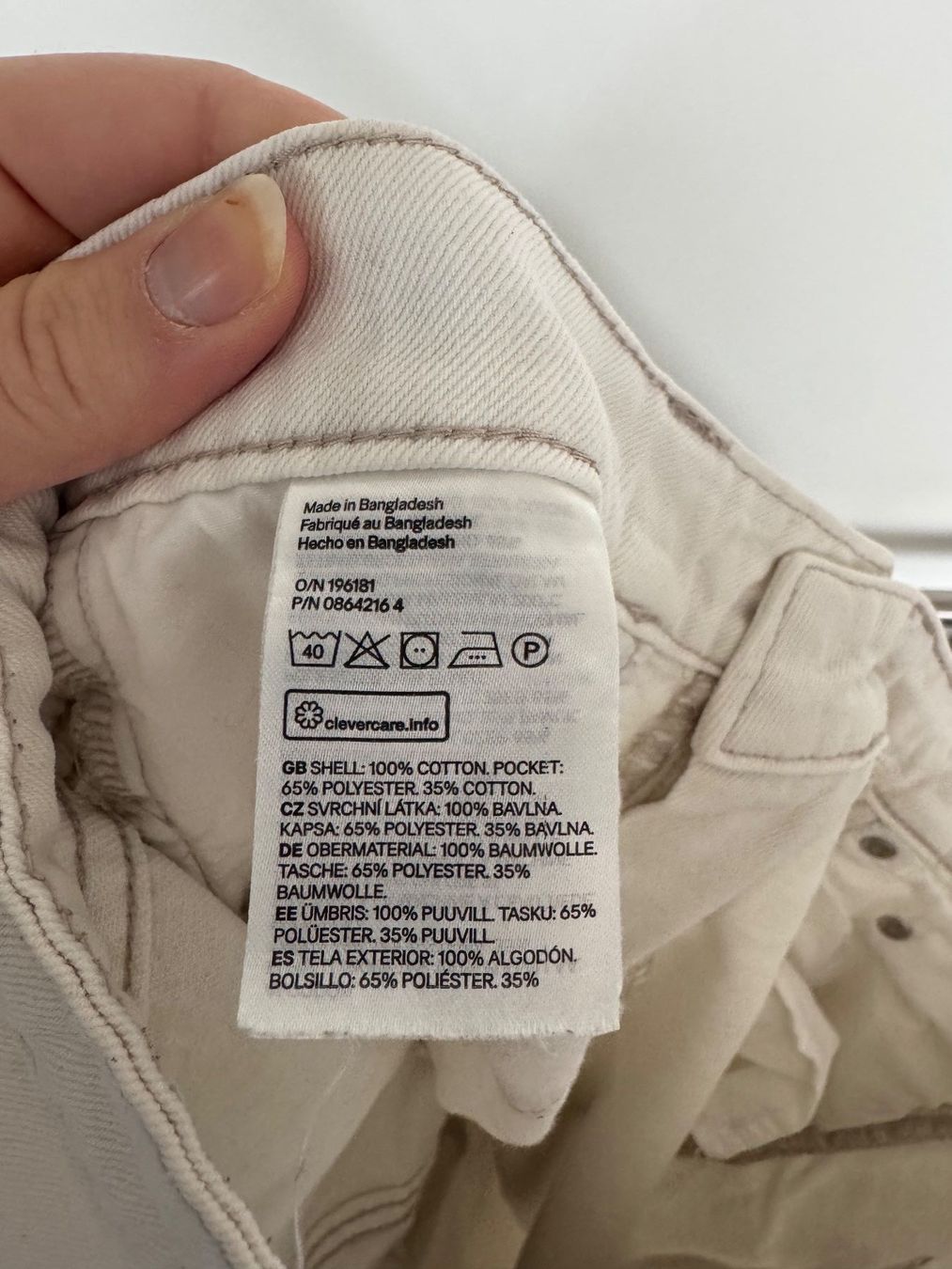 H&M Jeans: Weisse High-Waist Jeans – Usato da Winterthur venduto da TL123 4