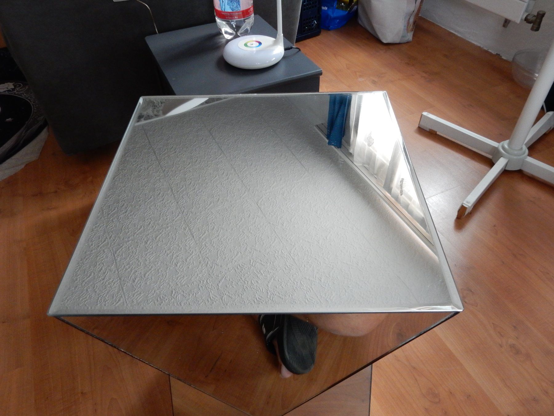 Tische: Beistelltisch Luxury Triangle 32x52cm – Gebraucht aus Balsthal von Subaru11
