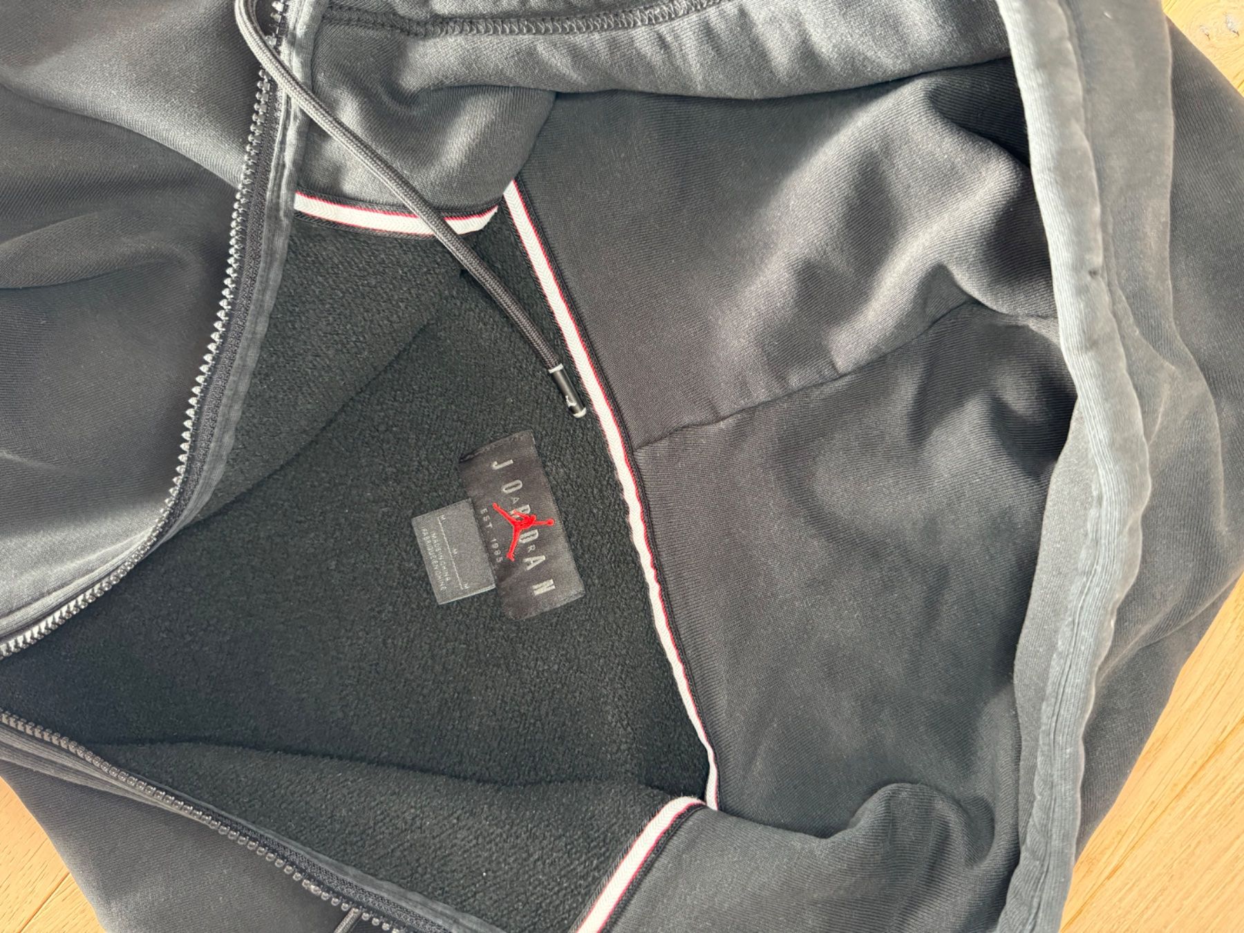 Jordan Maglioni & Felpe: Jordan HOODIE – Usato da La Chaux-de-Fonds venduto da slishwardrobe 3