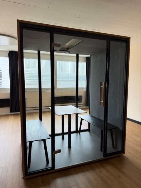 Tavoli: Meeting booth QUATTRO, MUTE LAB – Usato da Zug venduto da PLANZER 2