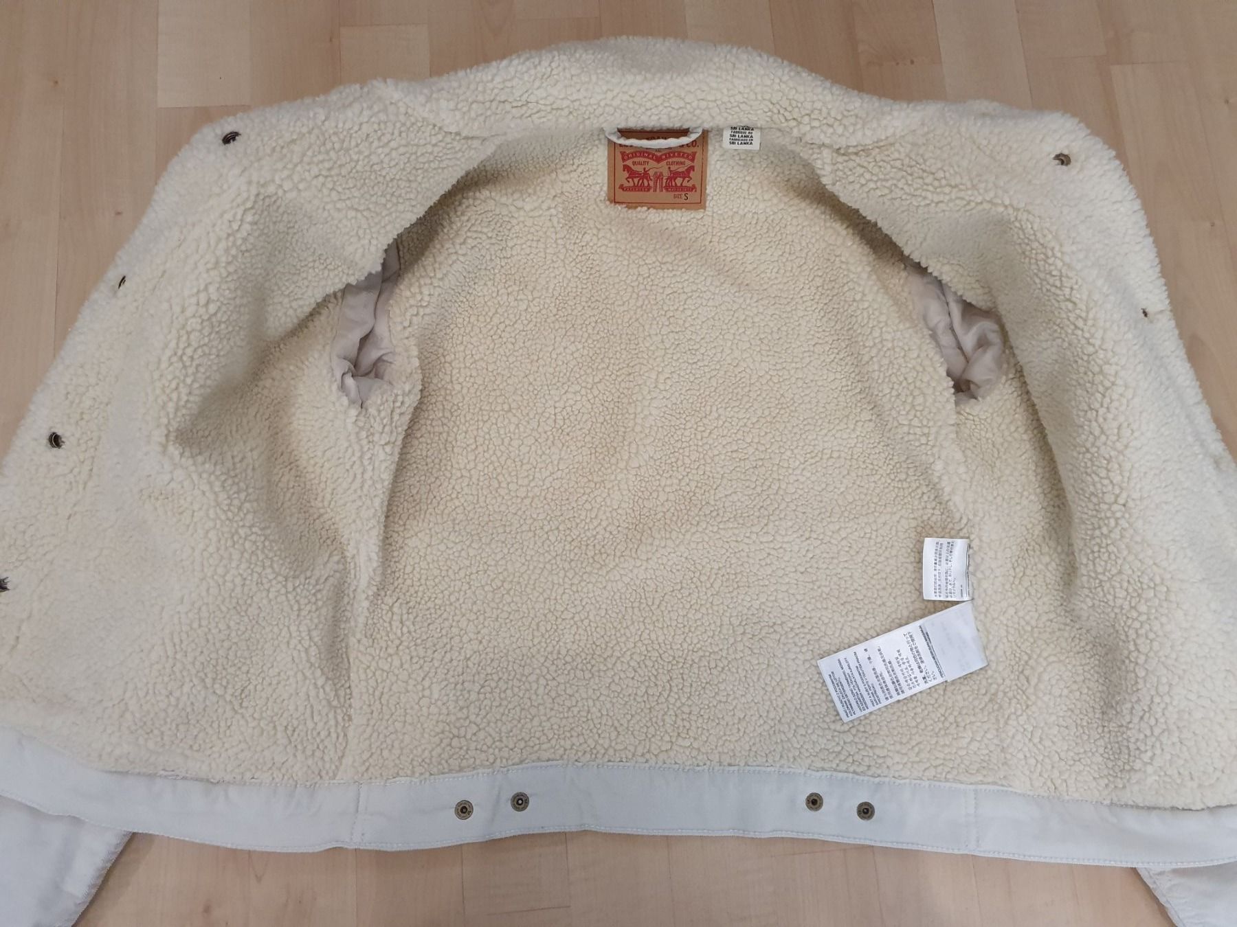 Levi's Giacche: Neue Levi's Jacke mit Futter – Nuovo (secondo la descrizione) da Wettingen venduto da __Dom__ 1
