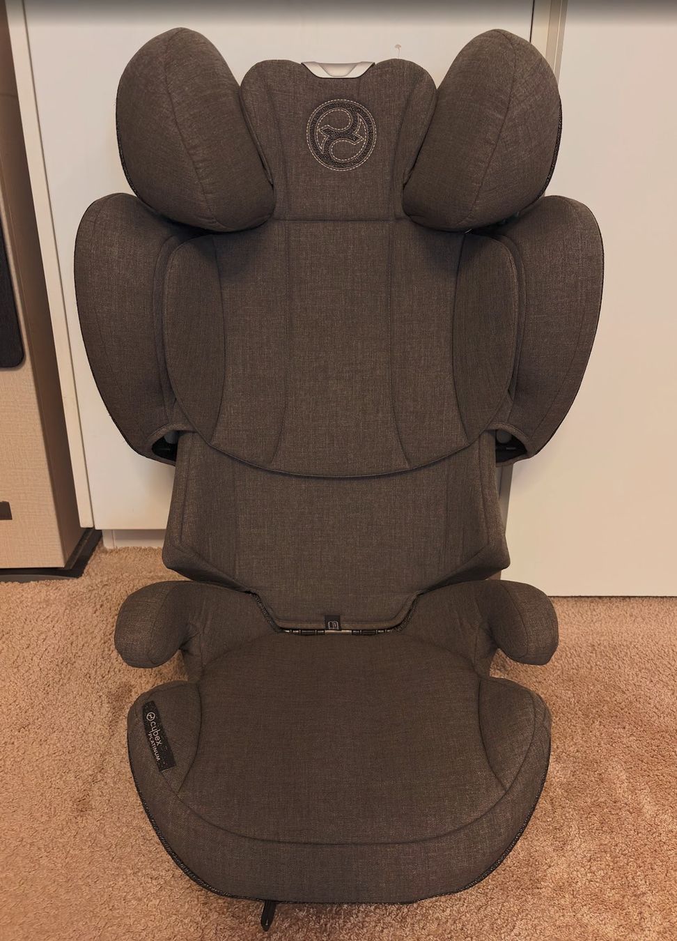 Cybex Seggiolini per auto: CYBEX Platinum Solution Z i-Fix ZOHO GREY PLUS – Usato da Lausanne venduto da guestudio 1