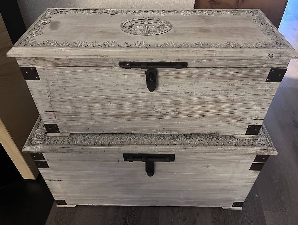 Truhen: 2 Truhen Vintage-Style – Gebraucht aus Chur von Van_Sto