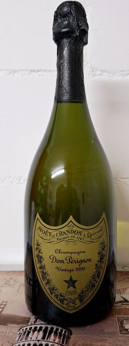 Dom Pérignon Bevande alcoliche: Champagne – Usato da Regensdorf venduto da Canisrufus