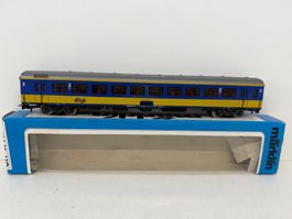 4165 Märklin Intercity Wagen der NS 2.Klasse