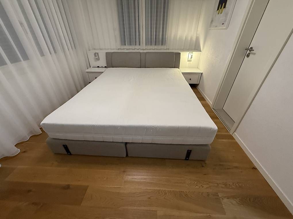 Letti: Boxspringbett XXL, Nachttische, Box hinten – Usato da Wettingen venduto da Dobleday 3