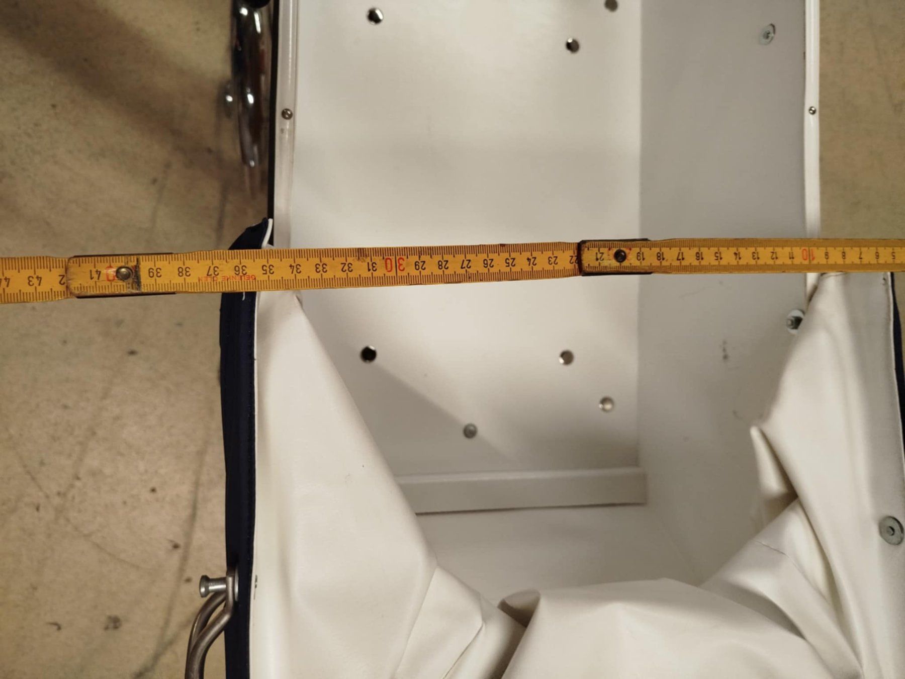 Carrozzine per bambole: Ancienne poussette pour  poupée ( nr 3 ) – Usato da La Chaux-de-Fonds venduto da Emmaus2300CDF 8