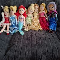 Disney Princess 7 poupées peluches exclusive Disney store