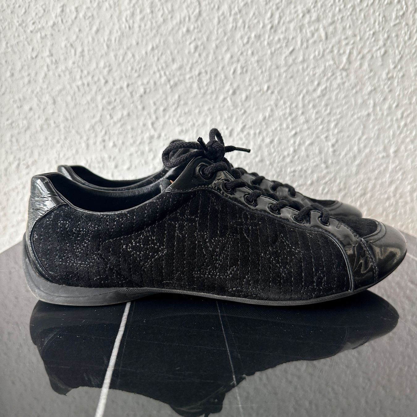 Louis Vuitton Scarpe da donna: Authentiques Baskets LOUIS VUITTON 37.5 en cuir noir – Usato da Carouge GE venduto da loveluxury 2