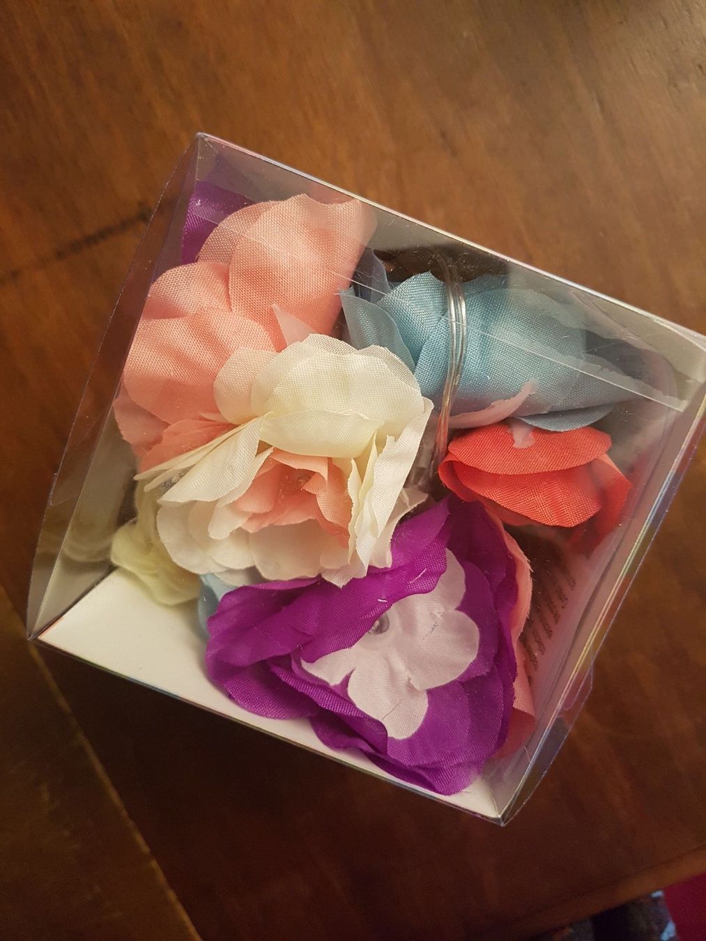 Ghirlande e barre luminose: Lichterkette mit 10 Blumen, batt.betr. – Nuovo e nell'imballaggio originale da Ettingen venduto da Maranathatalitha 2
