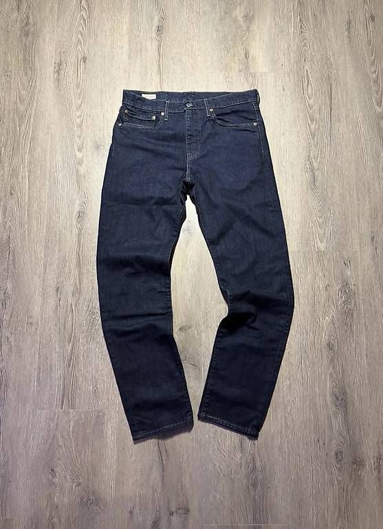 Jeans: Jeans Lévis 502 – D'occasion à Cheseaux-Lausanne par mad_mnv2