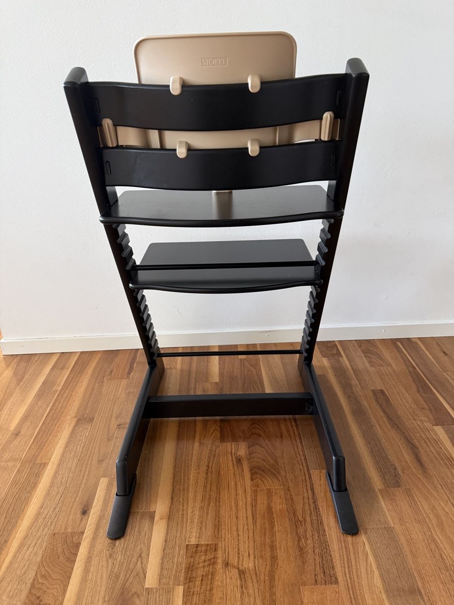 Stokke Hochstühle: Stokke Tripp Trapp Schwarz NEU – Neu (gemäss Beschreibung) aus Schlieren von NM_Nici