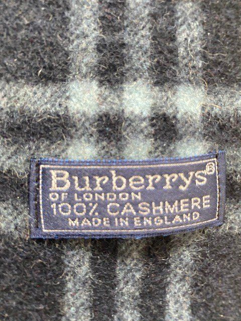 Burberry Foulard & Sciarpe: Original Burberry Schal, Kaschmir – Usato da Zürich venduto da Kurland1 2