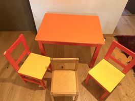 Kindertisch 77x56 + 3 Stühle