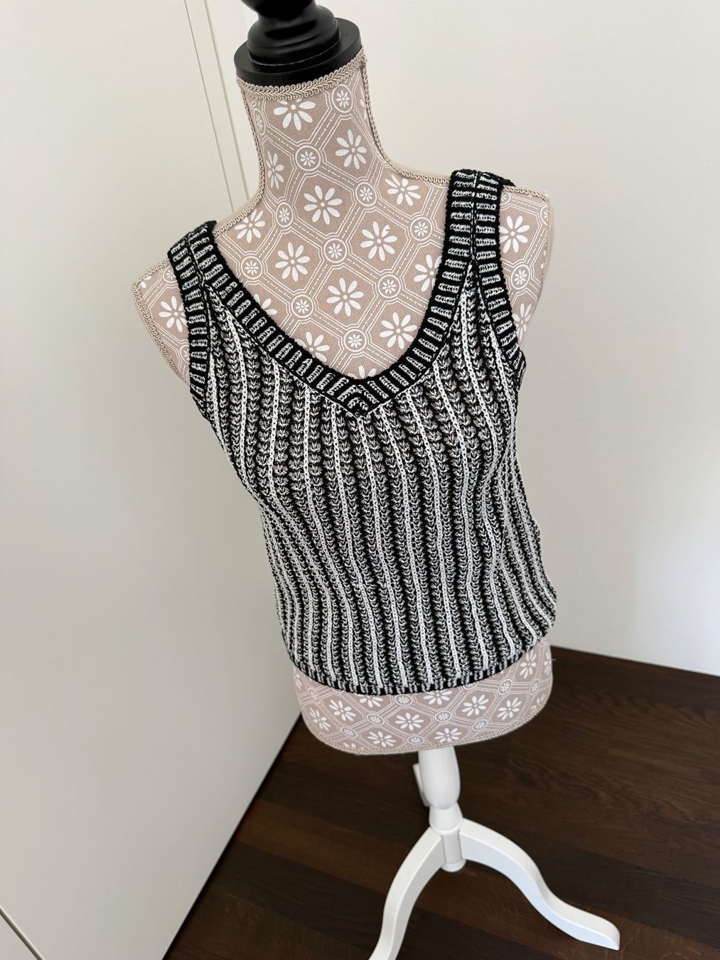 Max Mara Tops: Max Mara Top Gr.S – Neu (gemäss Beschreibung) aus Balzers von Lissi57 1