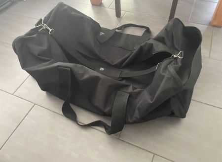 Sac de sport noir, grand format, bon état