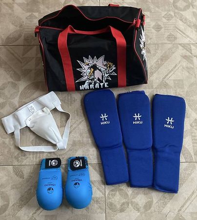 Karate Schützerset inklusive Tasche (wie neu)