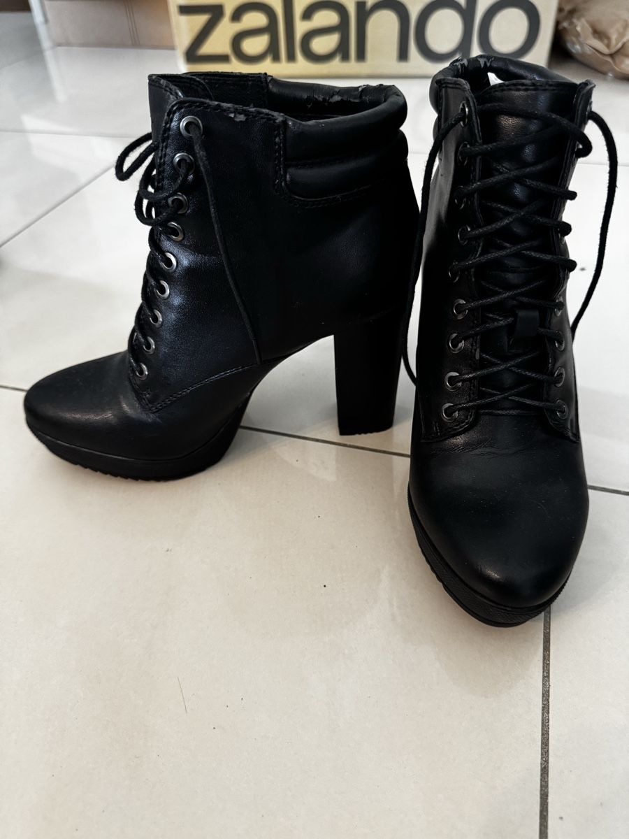 Scarpe da donna: Stifeletten von Café Noir-Gr 36 – Usato da Münchenbuchsee venduto da tamytam84 1