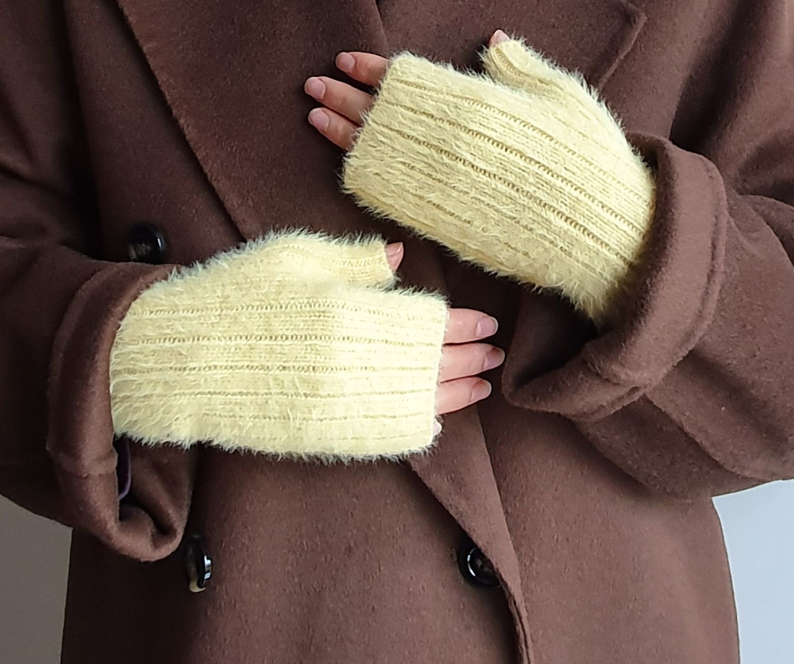 Guanti & manicotti: Handgestrickte fingerlose Handschuhe – Nuovo e nell'imballaggio originale da Neunkirch venduto da Sandramay 4